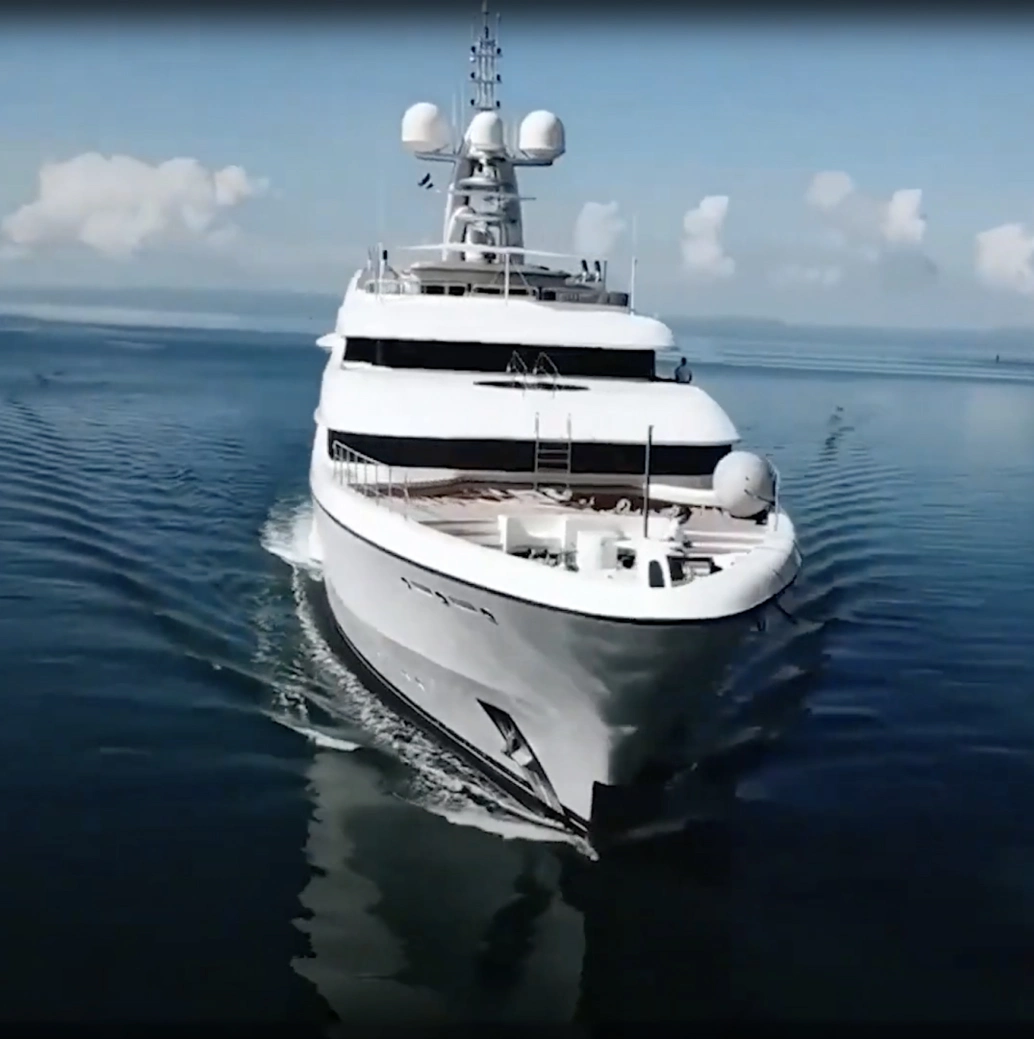 Marina Yacht