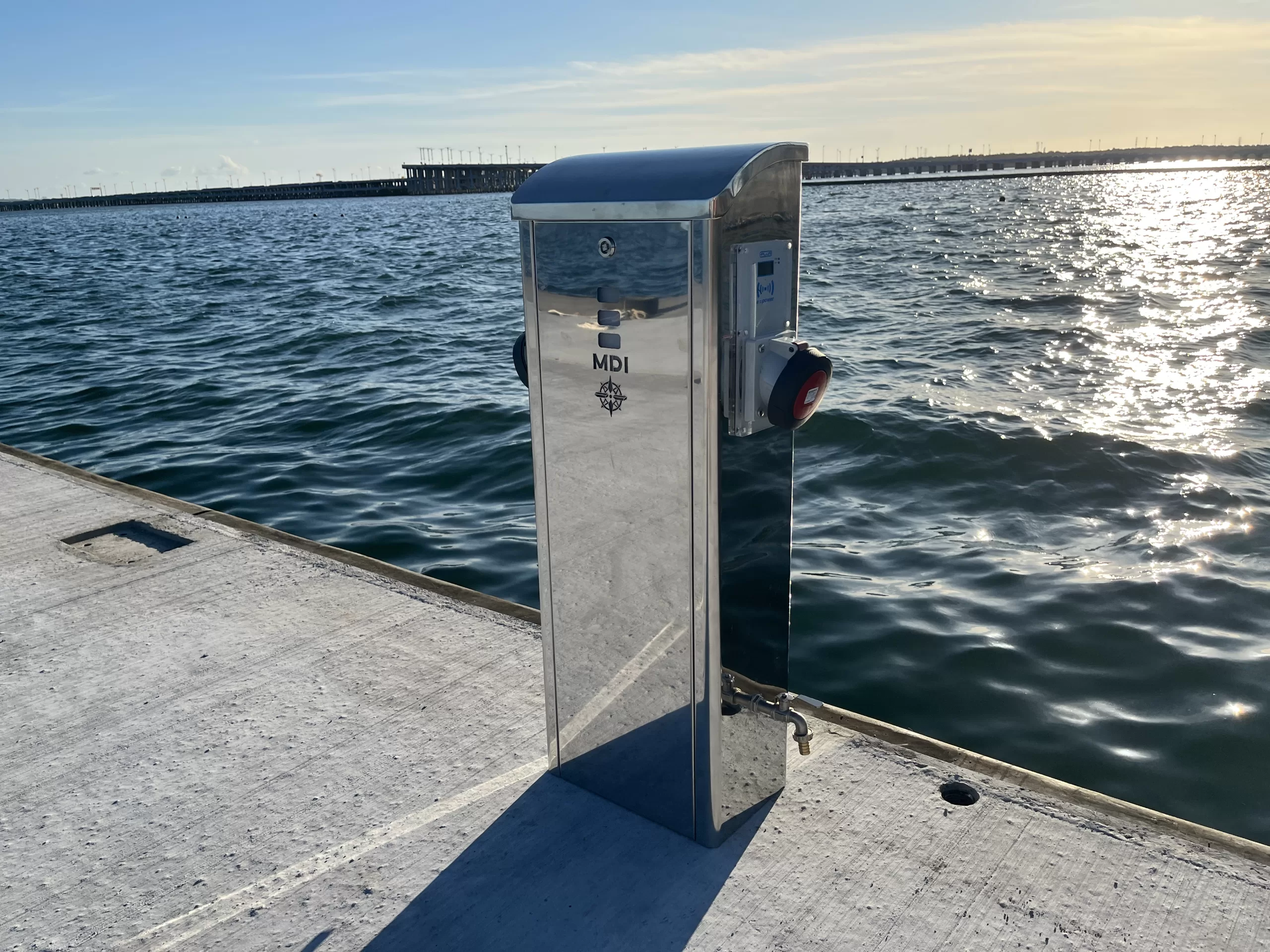 Plus Marine Pedetals